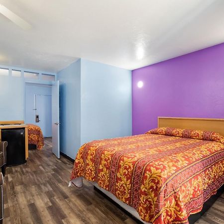 Knights Inn Tucson D.M.A.F Area Εξωτερικό φωτογραφία