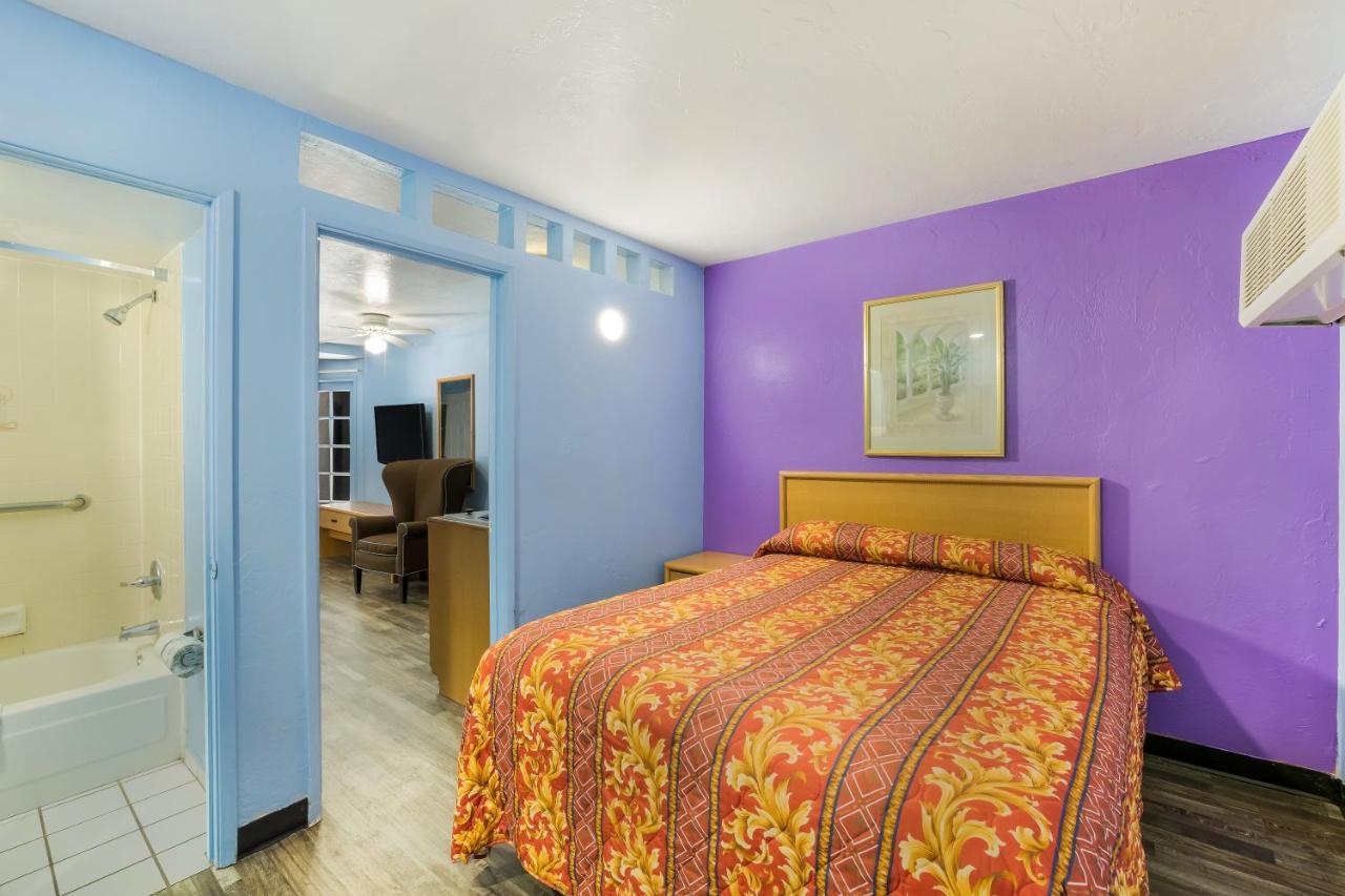Knights Inn Tucson D.M.A.F Area Εξωτερικό φωτογραφία