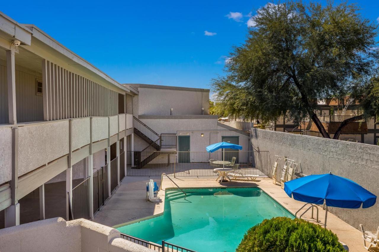 Knights Inn Tucson D.M.A.F Area Εξωτερικό φωτογραφία
