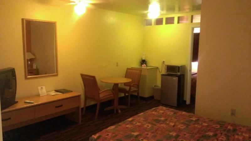 Knights Inn Tucson D.M.A.F Area Εξωτερικό φωτογραφία